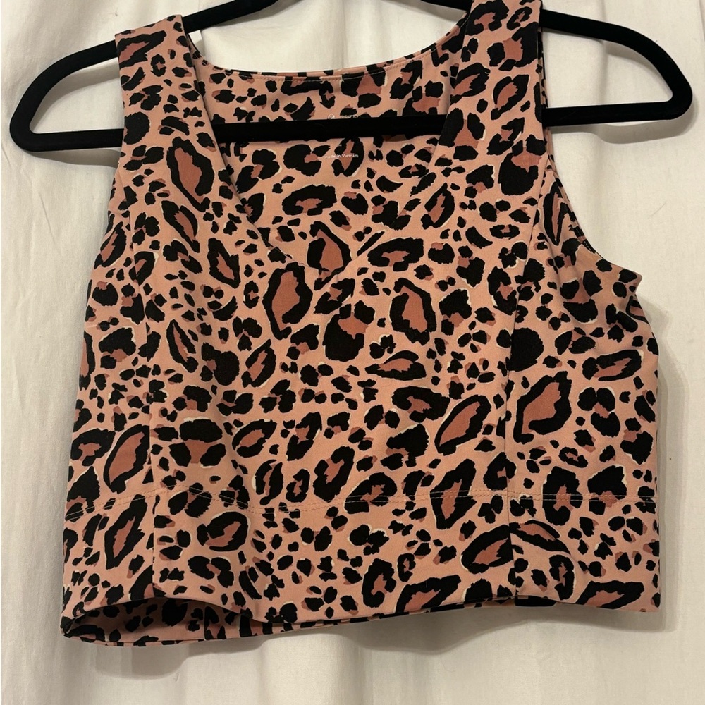 EUC Lou & Grey Sports Bra Crop Top Leopard Cheetah Print